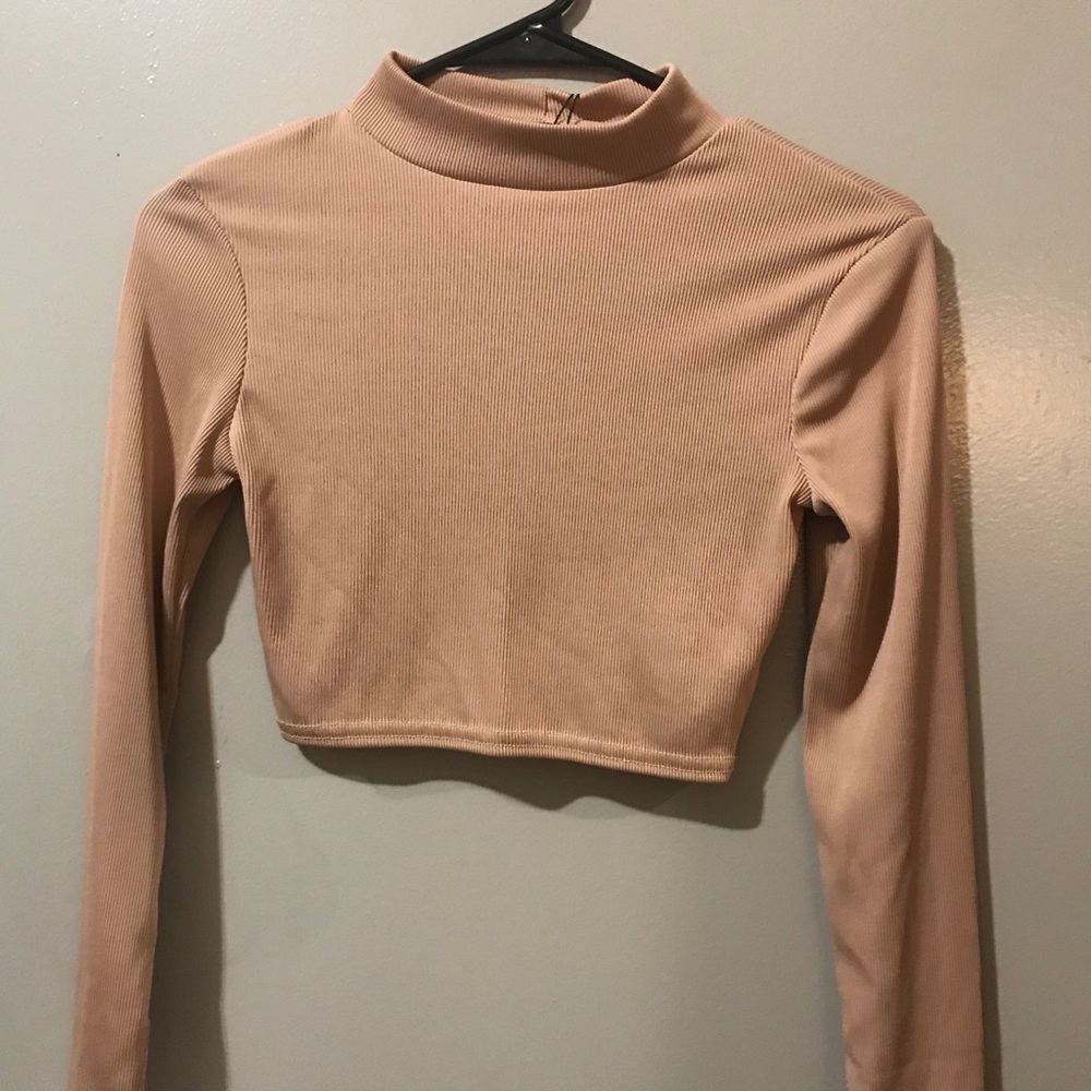 Cropped top